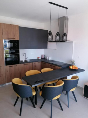APARTMAN BORGO MARINA - by the sea
